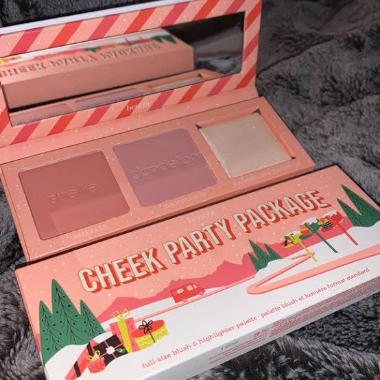 Benefit cheek party package blush pallete